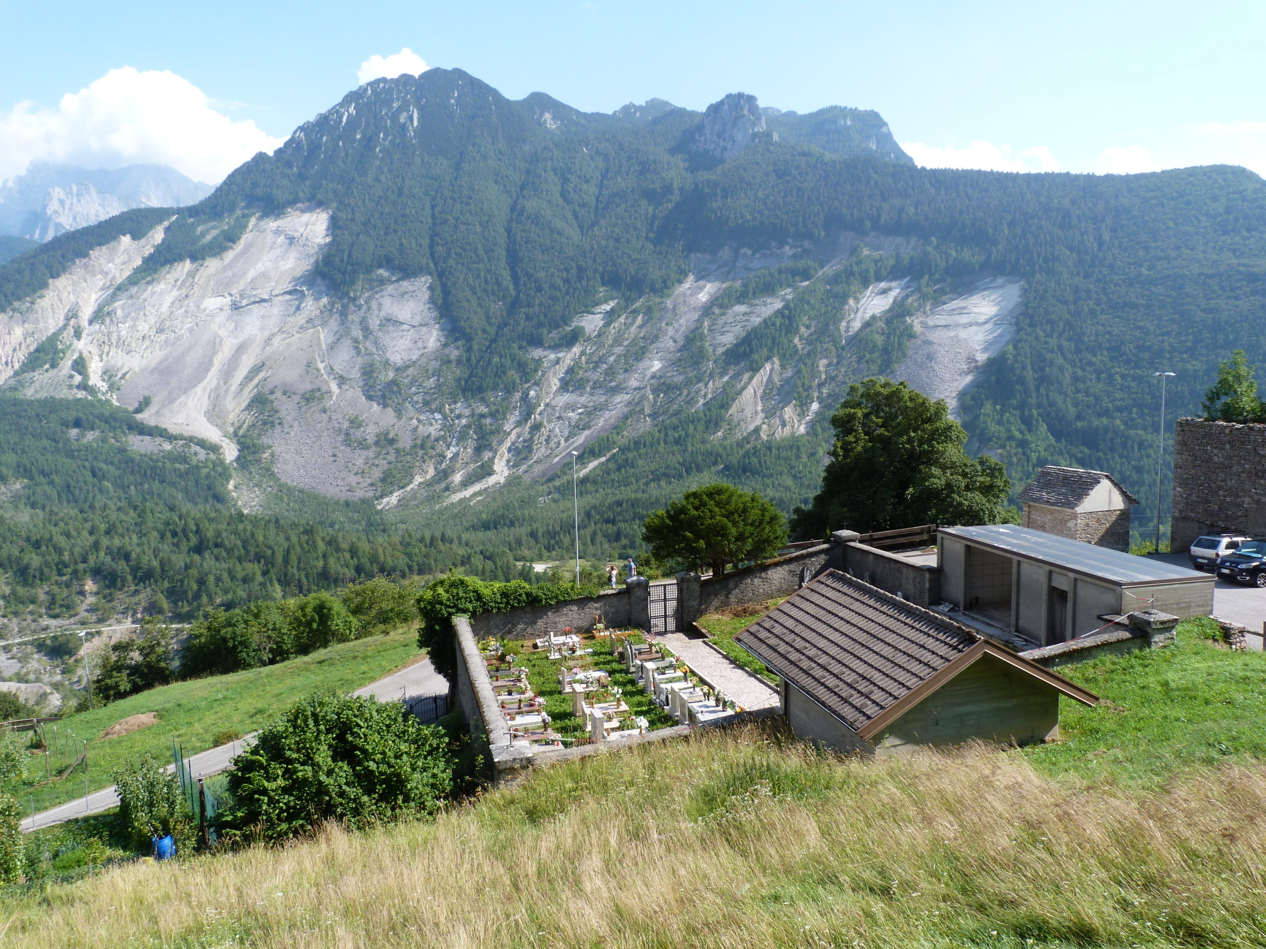 Vista di Colleghe e del Monte Toc
