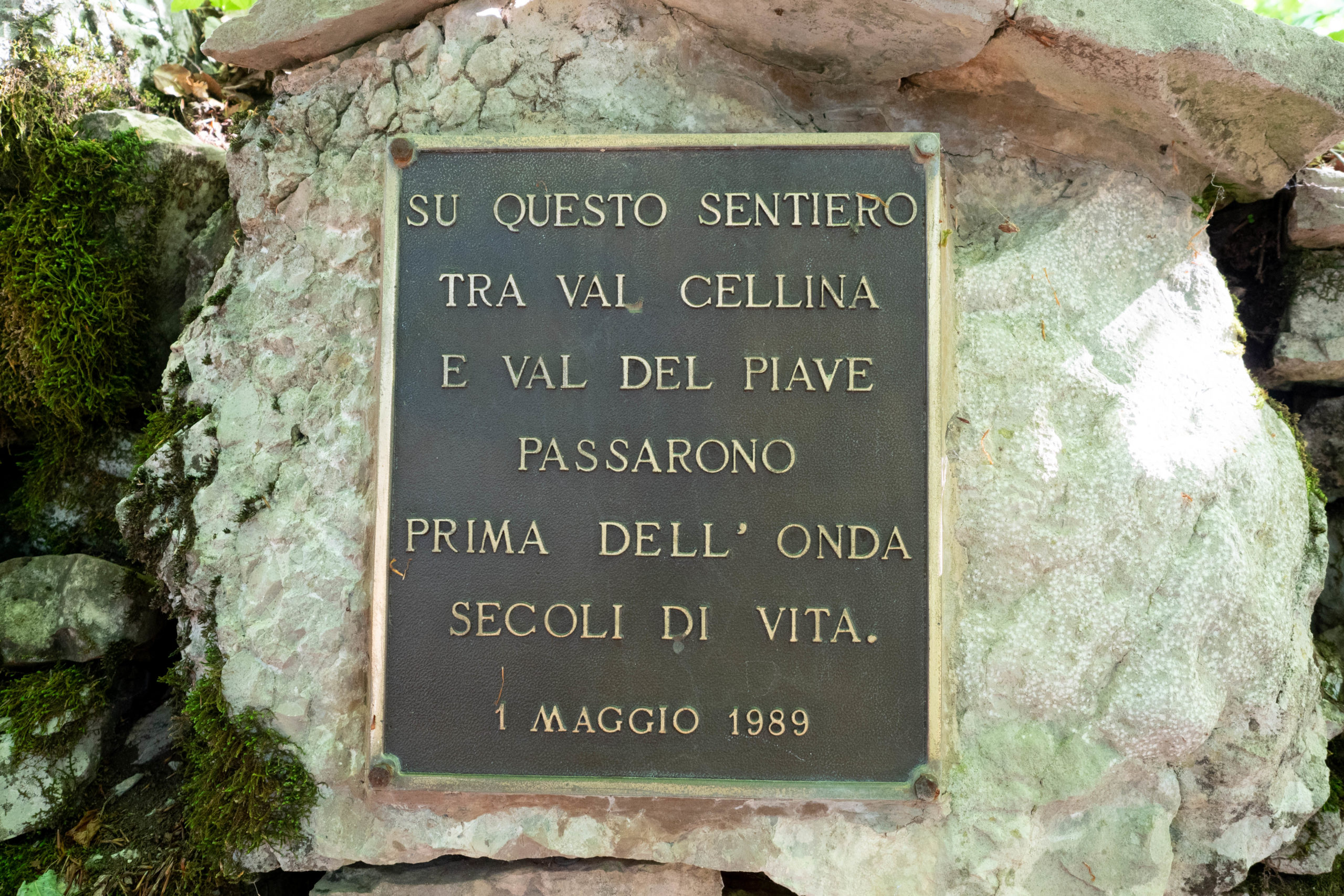 Targa che si trova lungo il Troi de Sant'Antoni